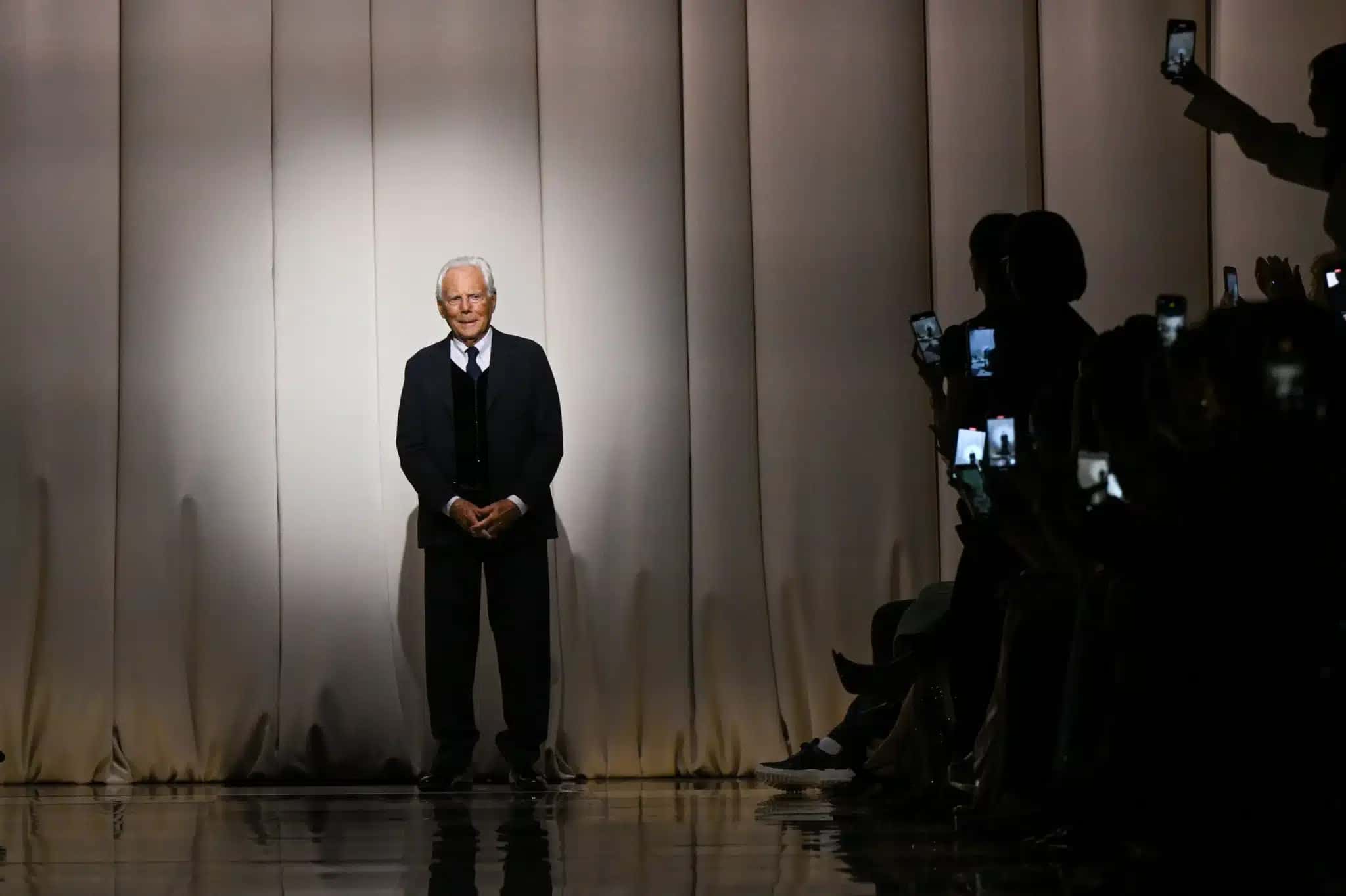 Giorgio Armani, morto aos 91 anos, vai ser tema de série