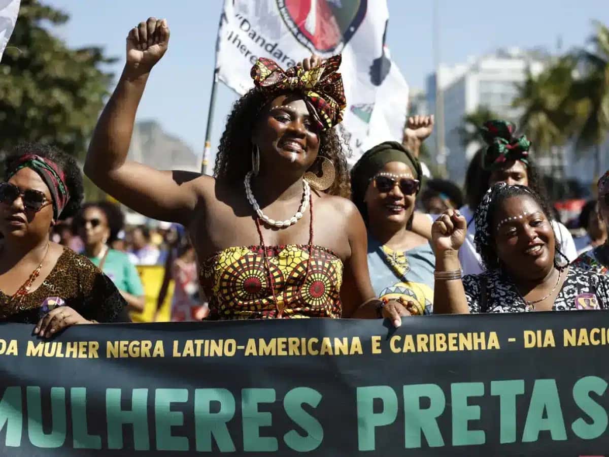Marcha das Mulheres Negras, em Copacabana, mobilização contra o racismo, por justiça e bem viver