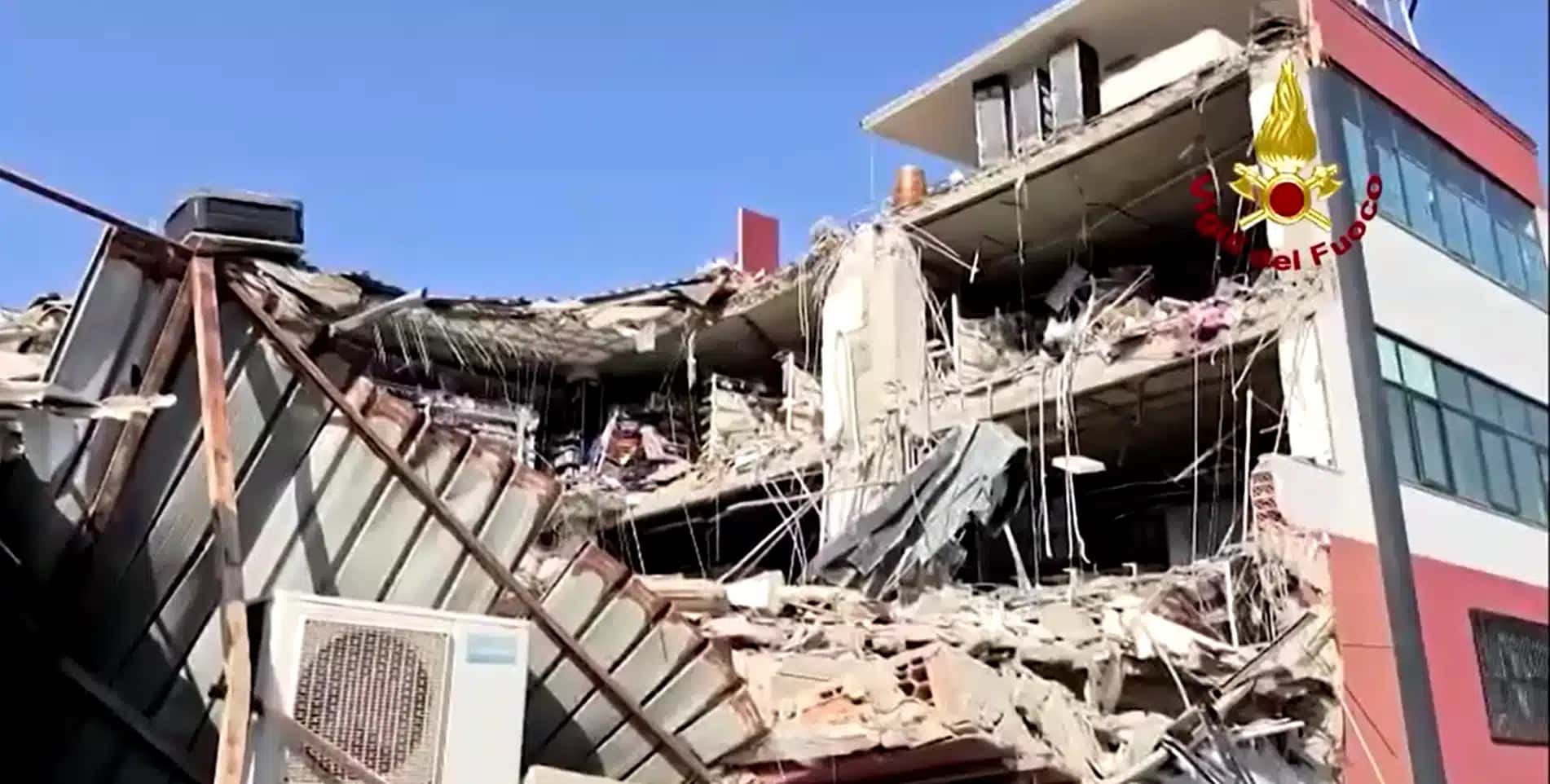 Prédio desaba em Messina, na Itália