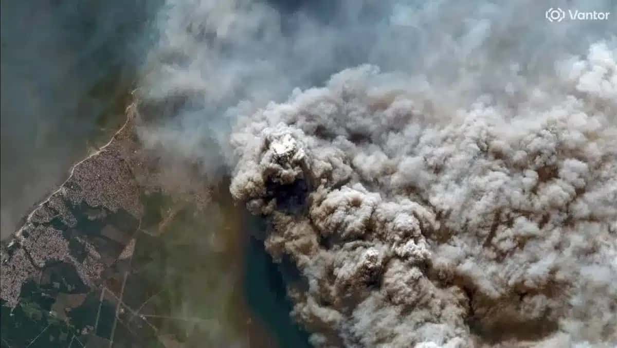 Imagens de satélite mostram incêndio florestal em Gironde, na França