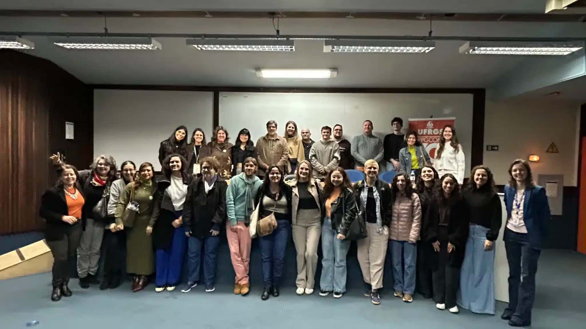 Participantes do seminário sobre comunicação de riscos e desastres climáticos, na Semana de Ação Climática de Porto Alegre 2026