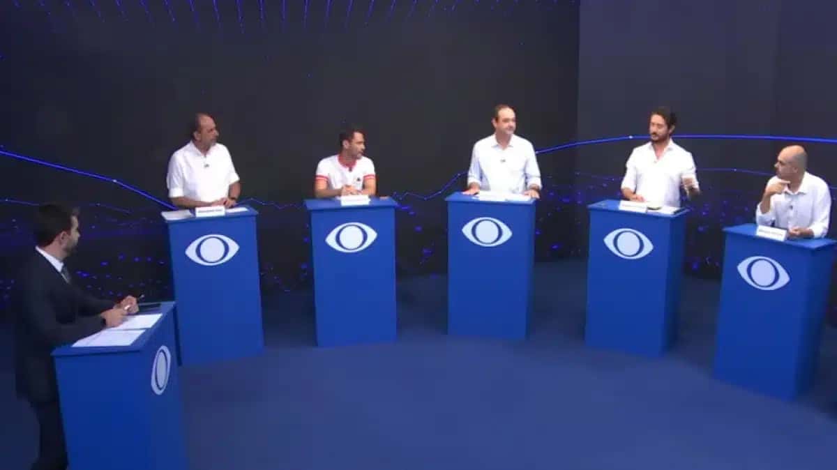 Candidatos ao governo de Minas Gerais se enfrentam pela primeira vez neste domingo (16)