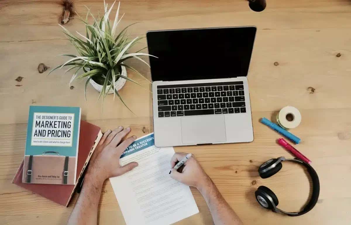 Empreendedor avalia plano de negócio: