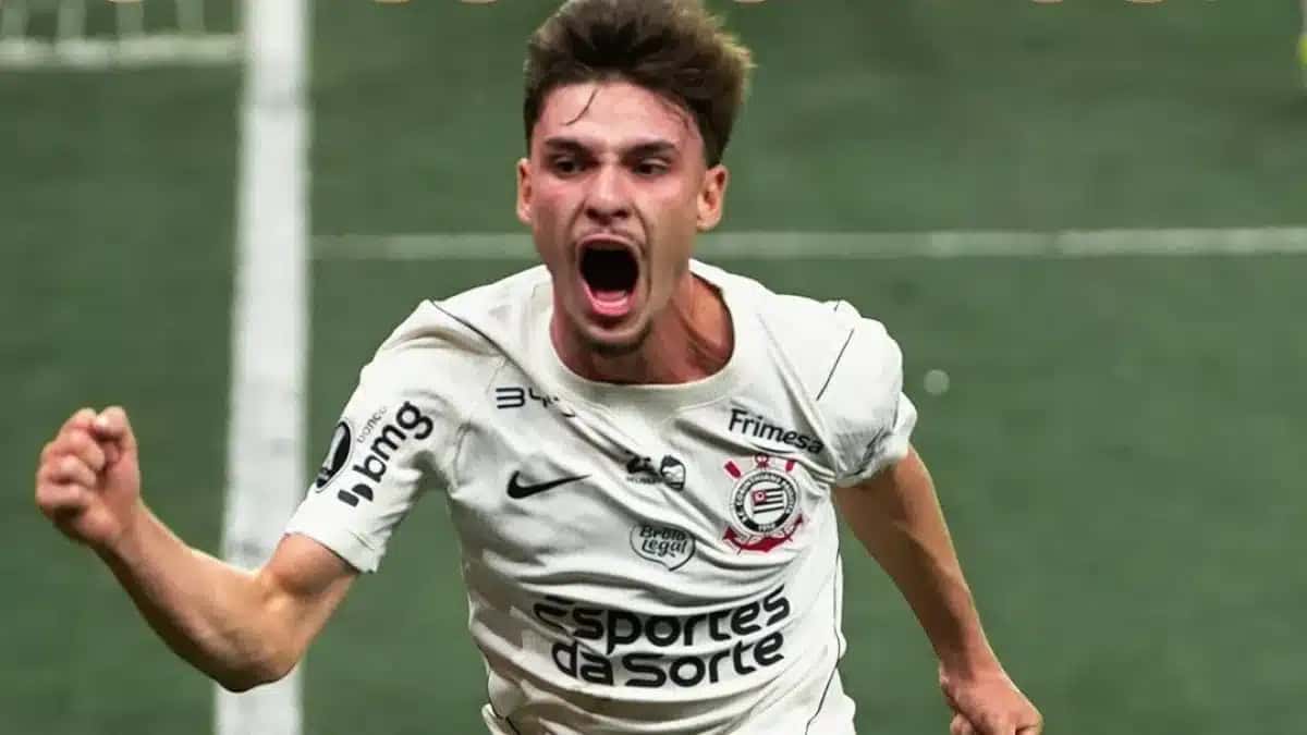 Breno Bidon celebra gol da classificação sobre o Rosario Central