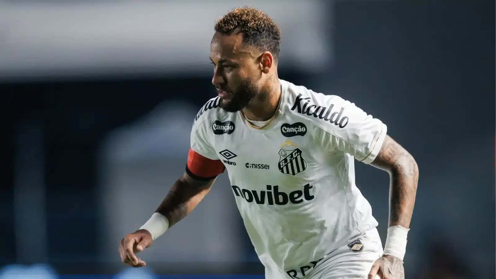 Neymar: teria feito duras cobranças a Gabriel Bontempo e João Ananias