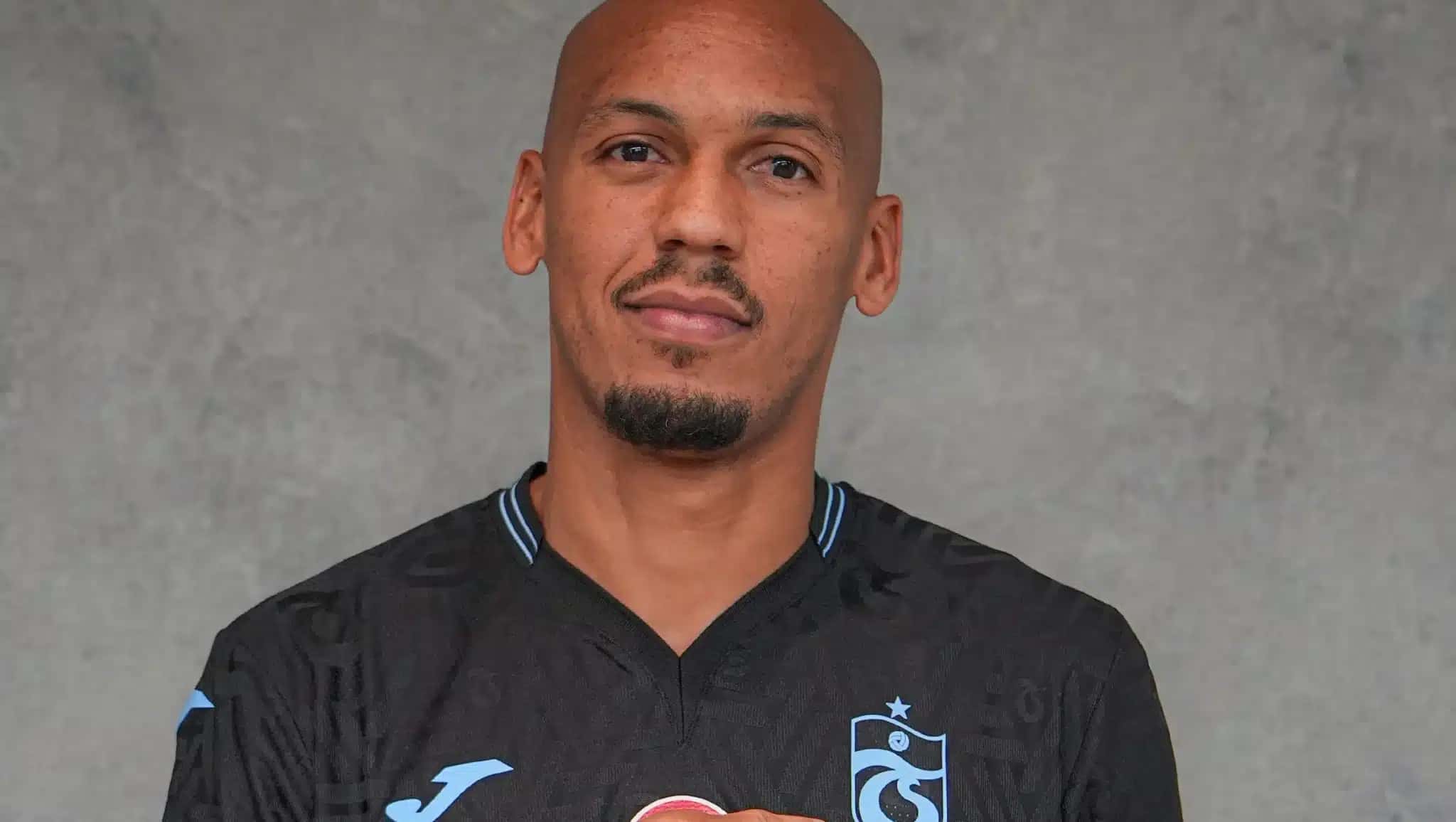 Fabinho deixa a Arábia Saudita e assina com o Trabzonspor