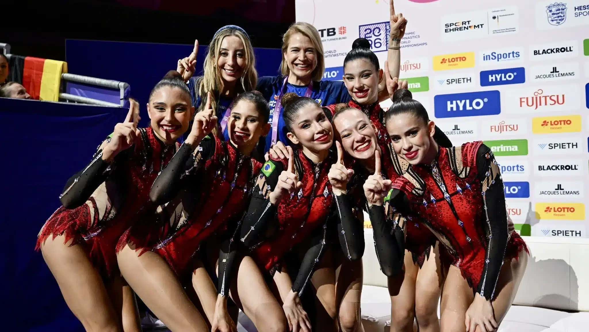 Brasil leva dois ouros e faz história no Mundial de ginástica rítmica