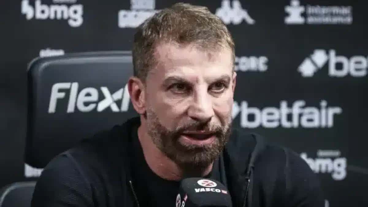 Presidente do Vasco detona mandatário do Flamengo