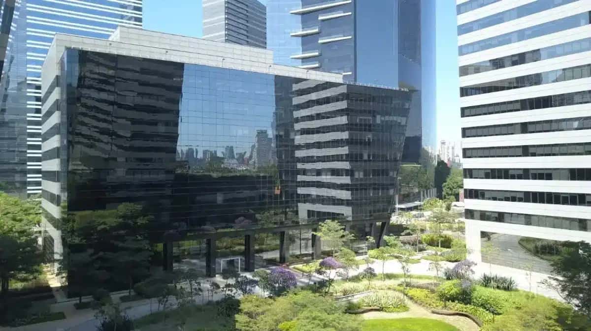Complexo Rochaverá Corporate Towers, desenvolvido e associado ao histórico de projetos imobiliários da Arch Capital, fica na Avenida das Nações Unidas