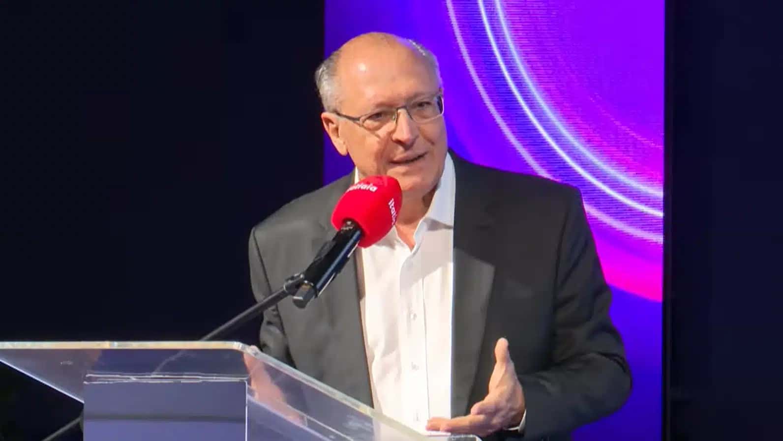 Geraldo Alckmin no evento Eloos, parceria entre Itatiaia e CNN Brasil