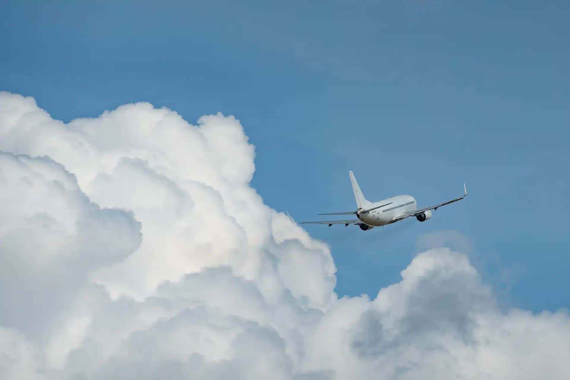 Mulheres representam 3,76% dos pilotos brasileiros e 235 trabalham nas 3 maiores companhias aéreas do país| Anestiev via Unsplash