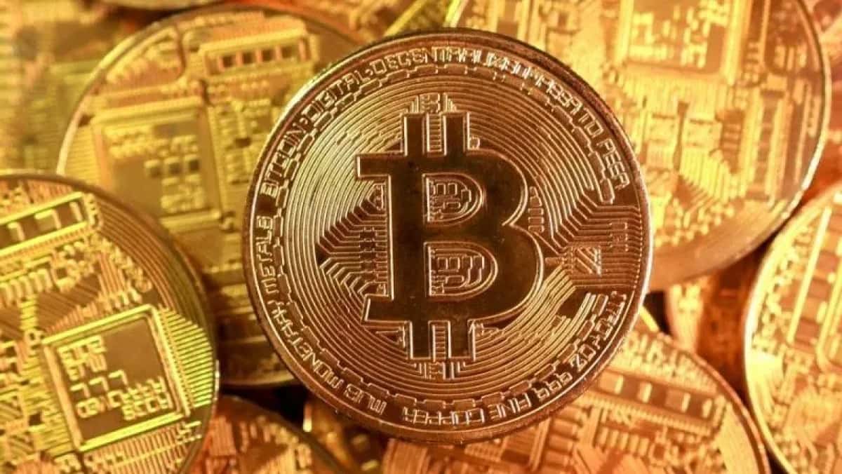 Ilustração de uma representação de um bitcoin feita em 10 de setembro de 2025.