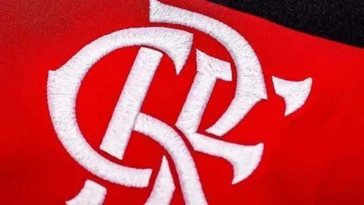 Flamengo se posicionou contra arbitragem