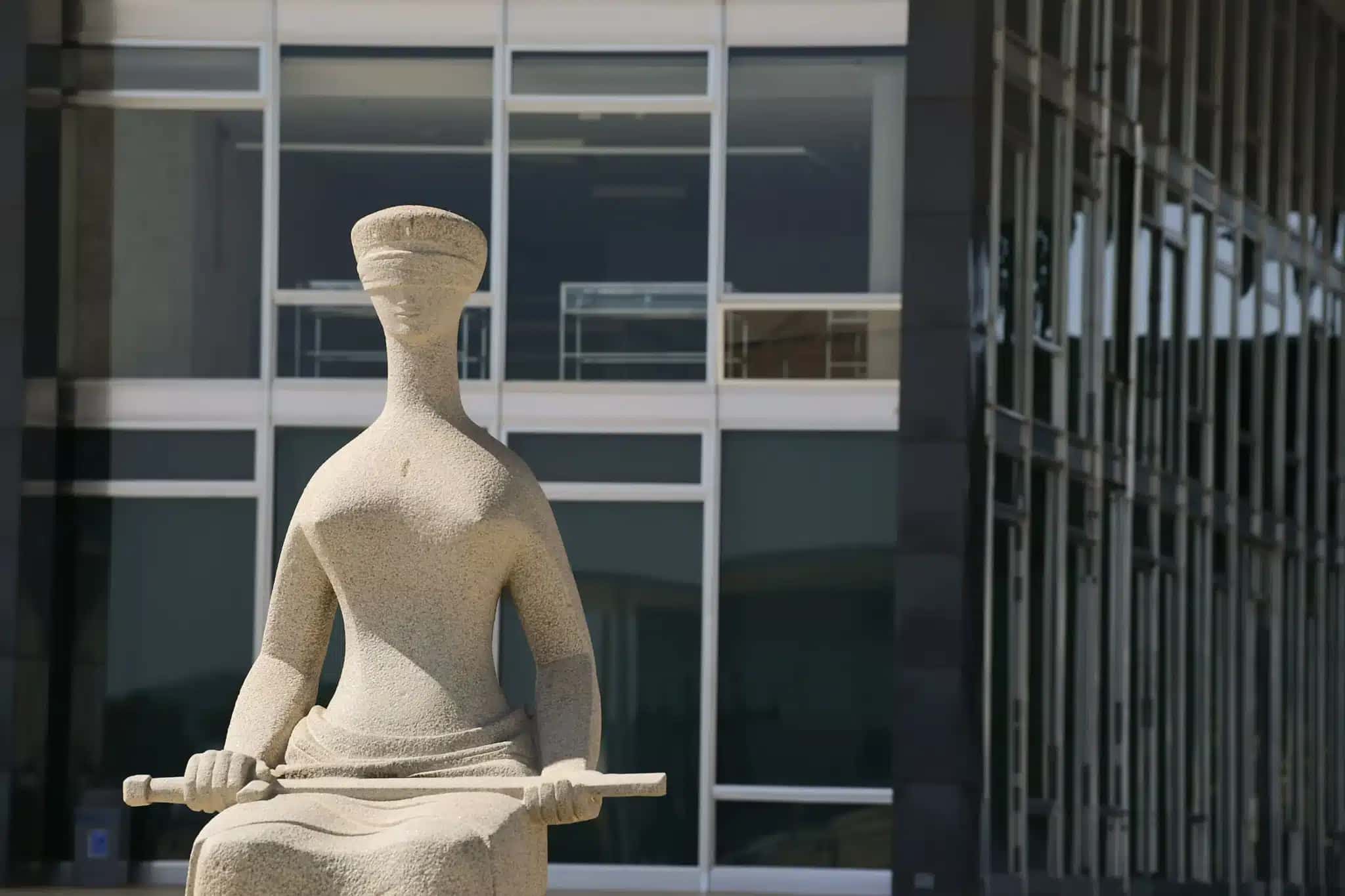 Fachada do Supremo Tribunal Federal, instância superior ou última instância do poder judiciário brasileiro