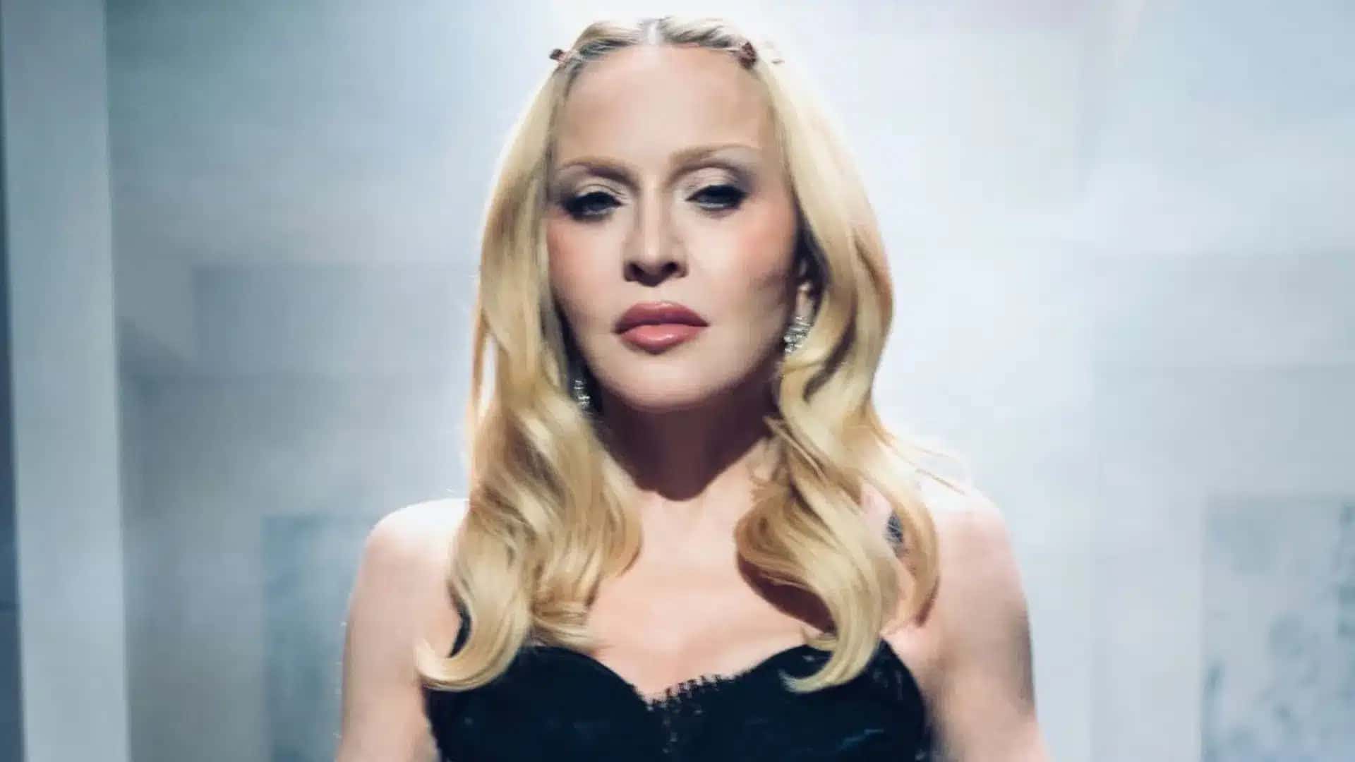Madonna tem conquistado grandes feitos com álbum mais recente, o “Confessions II”