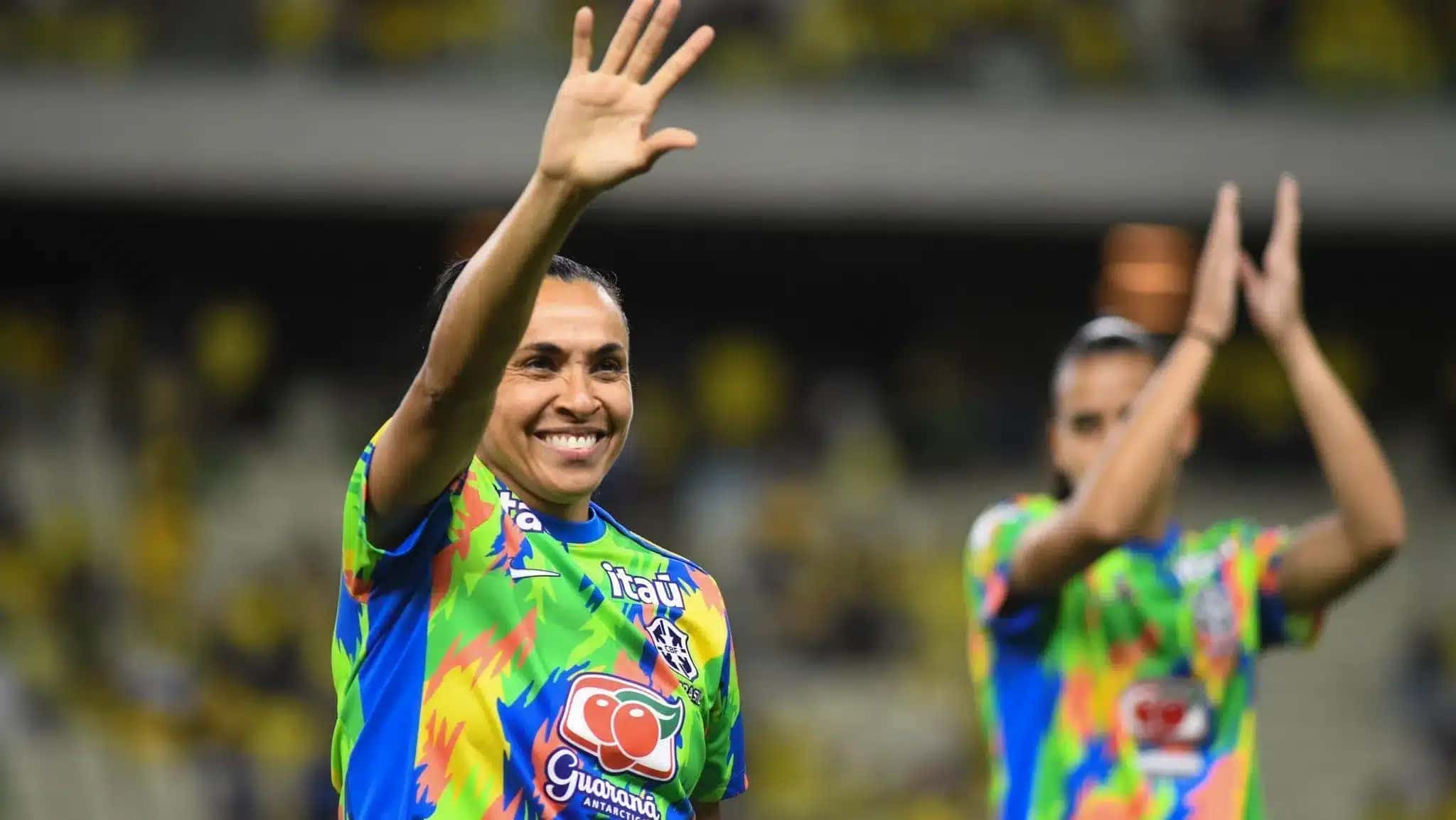 Marta em aquecimento para jogo da Seleção Brasileira