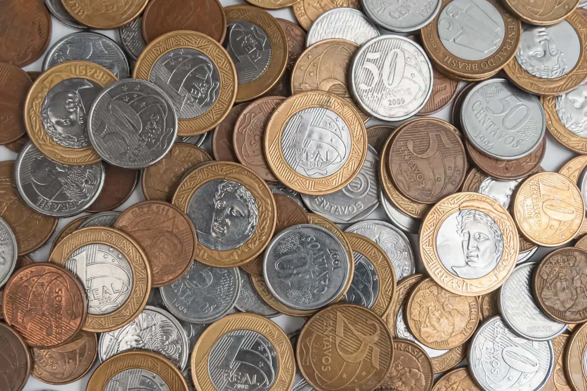 Brasileiros pensam que economia está ruim, mas que irá melhorar nos próximos seis meses