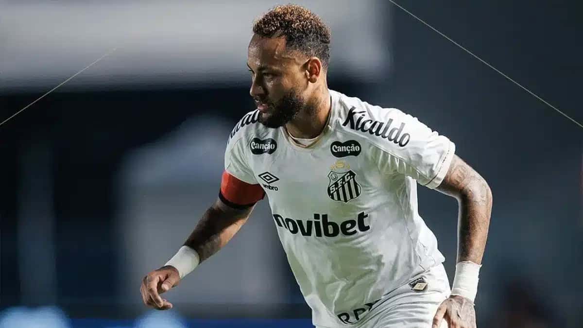 Neymar em partida contra o Remo na Copa do Brasil