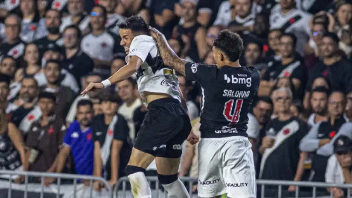 Vasco e Olimpia se enfrentaram pelo jogo de ida das oitavas de final da Copa Sul-Americana