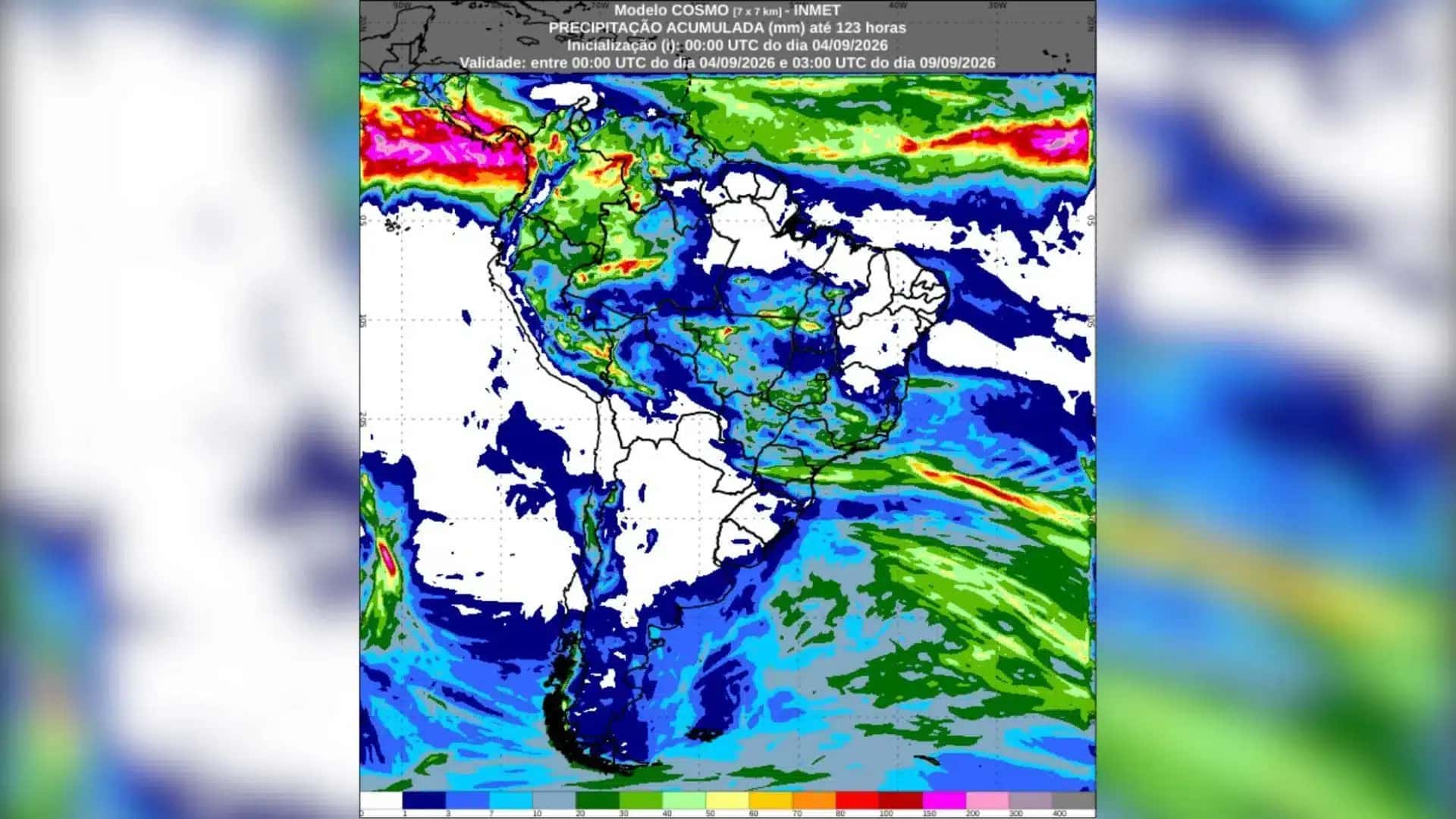 Previsão de chuva acumulada (mm) de sexta-feira (04) até o final de terça-feira (08). As cores indicam os totais registrados no período. As áreas em vermelho podem apresentar volumes superiores a 80 mm. O gráfico destaca a ocorrência de chuvas nas regiões Norte, Centro-Oeste e Sudeste durante o feriadão de 7 de setembro