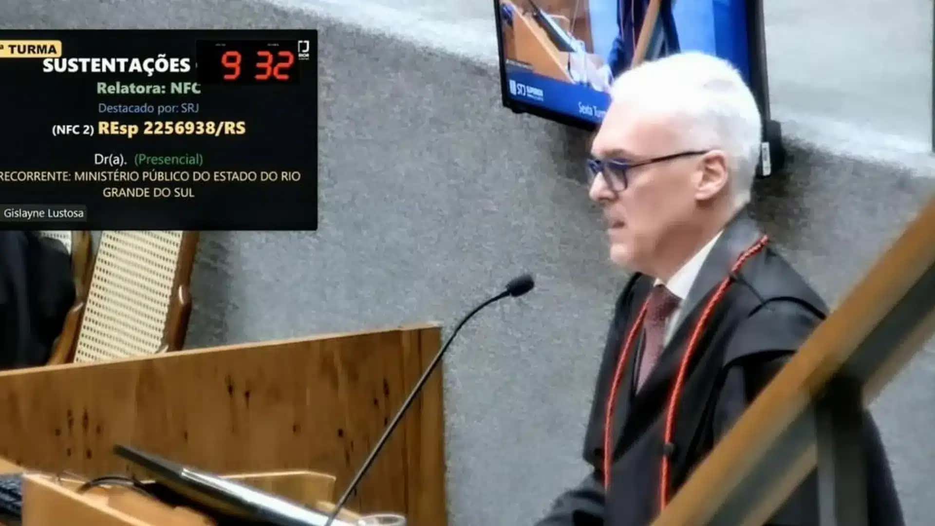 Julgamento que buscava rever a dosimetria das penas dos quatro condenados pelo incêndio da Boate Kiss foi suspenso.