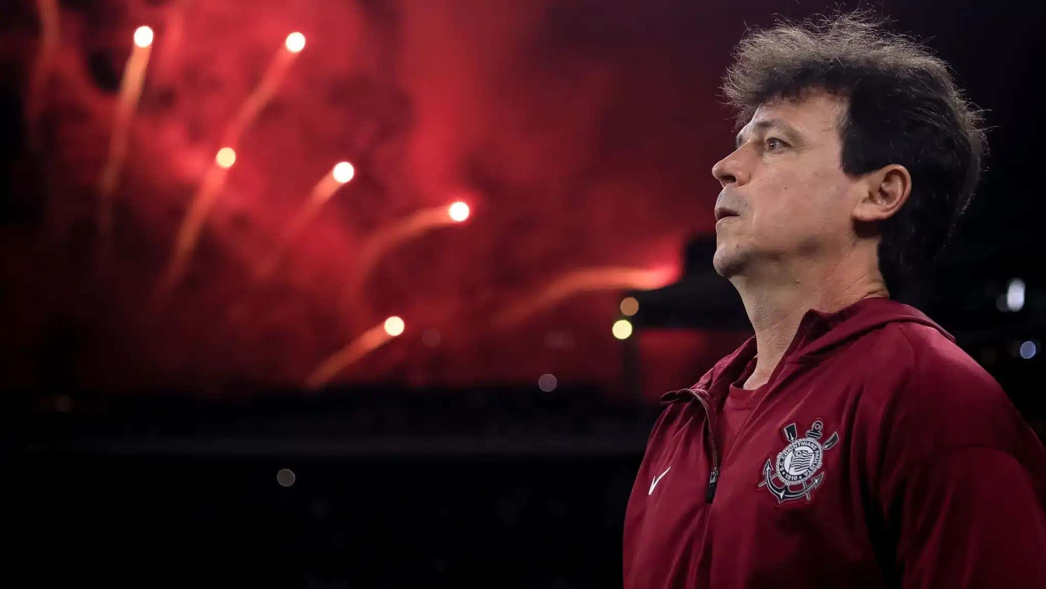 Fernando Diniz durante partida entre Corinthians x Estudiantes pela Libertadores