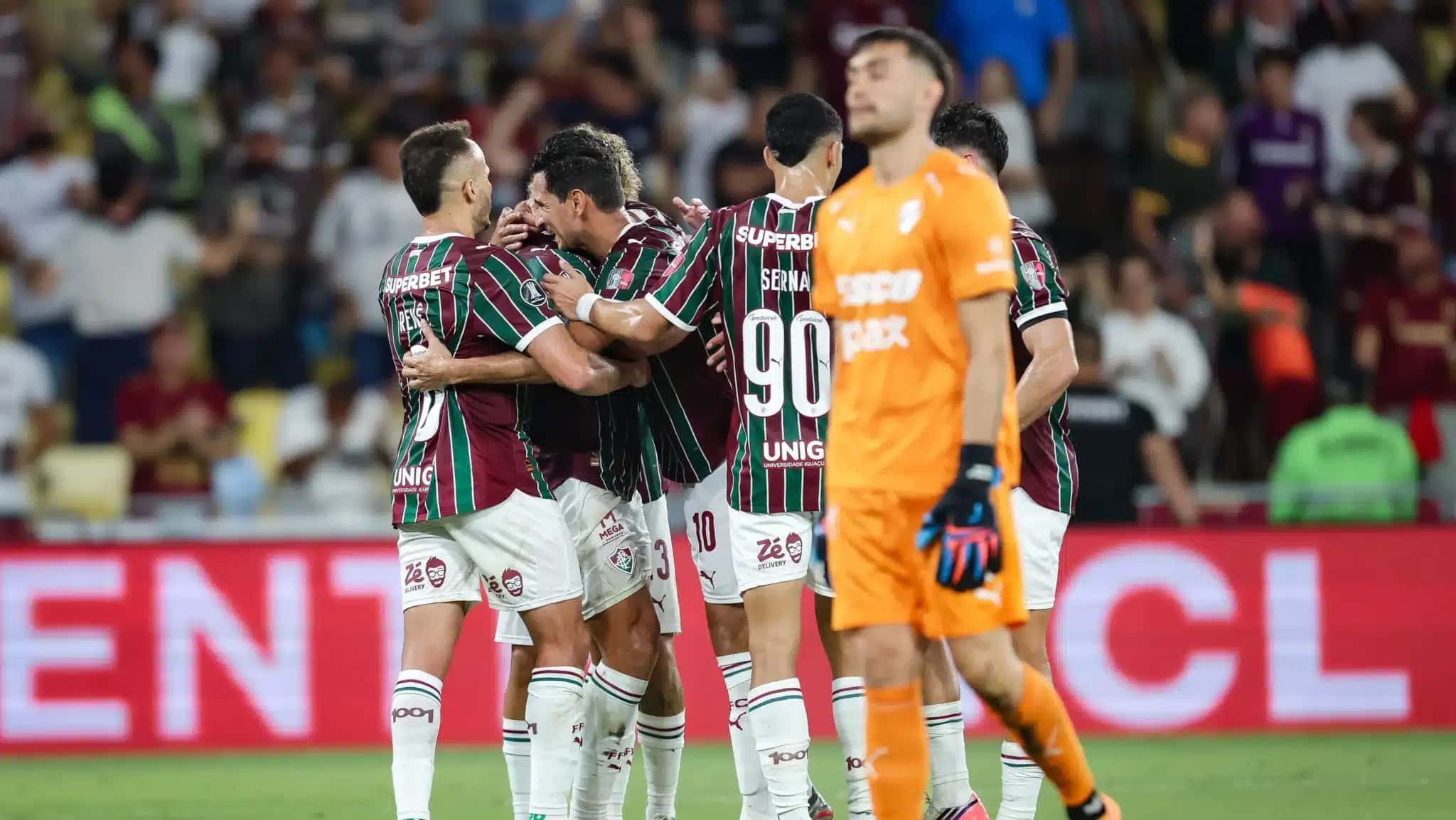 Fluminense celebra gol marcado diante do Platense