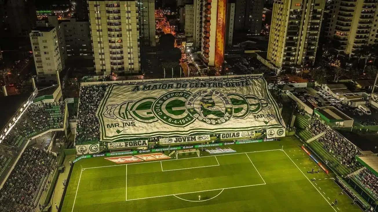 Estádio Hailé Pinheiro, casa do Goiás, recebe o jogo deste sábado