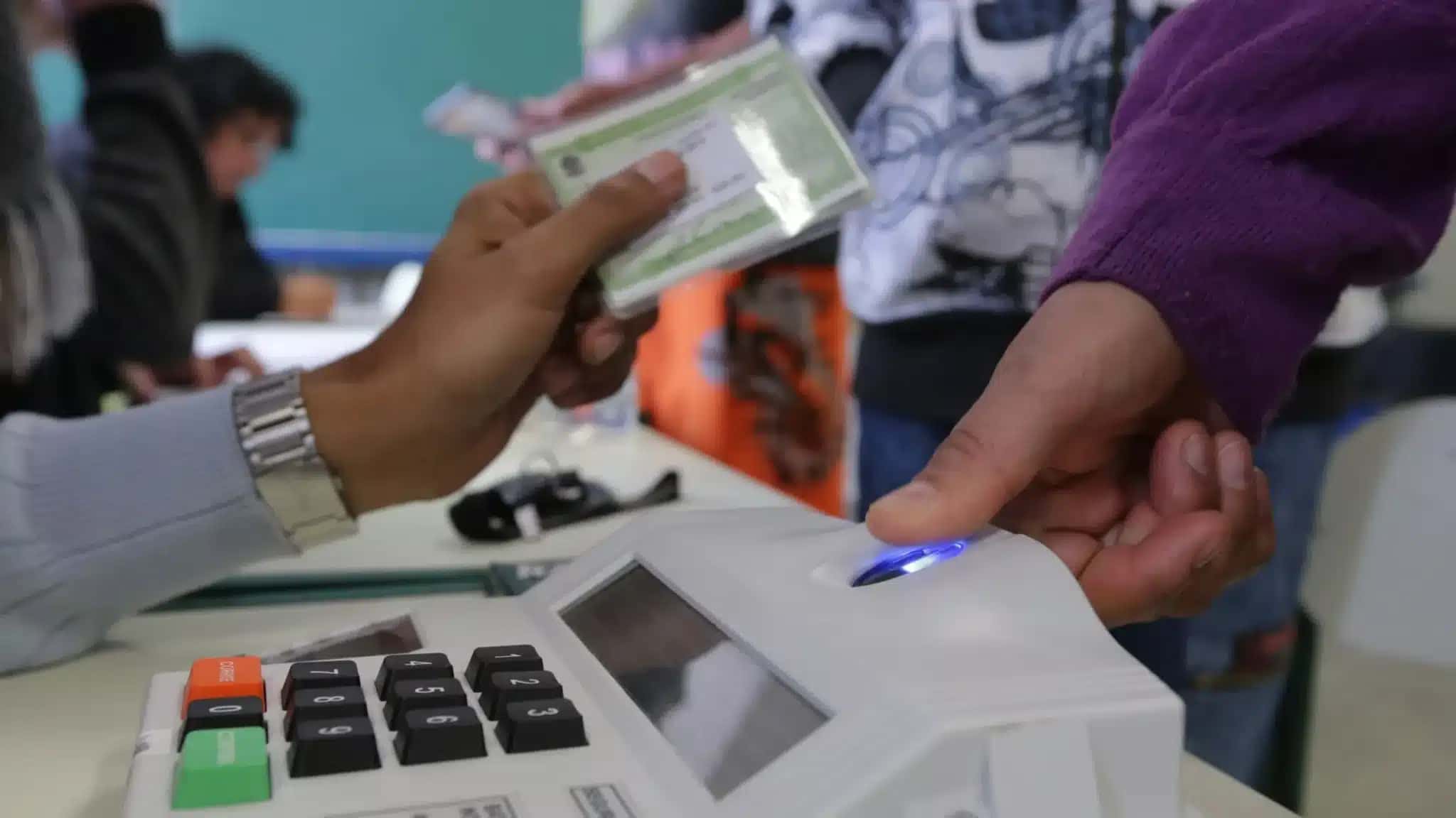 Eleitores foram às urnas em outubro