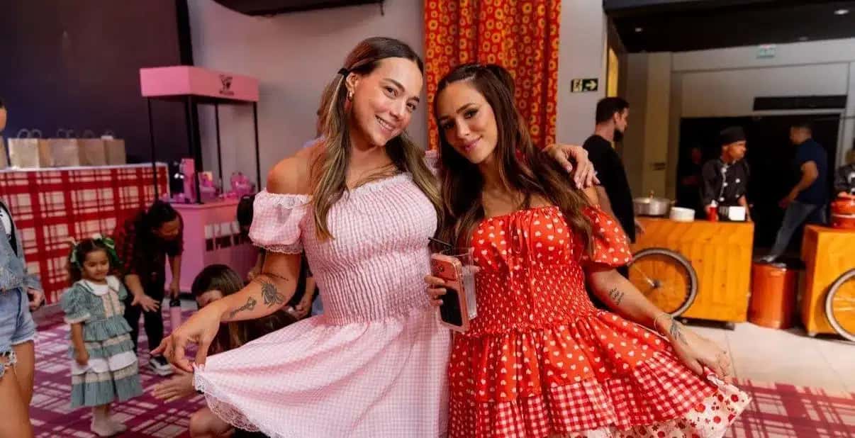Carol Dantas, mãe de Davi Lucca, e Bruna Biancardi, atual esposa do jogador