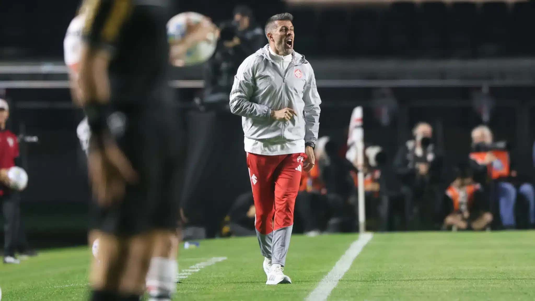 Pezzolano em ação em São Paulo 1 x 0 Inter