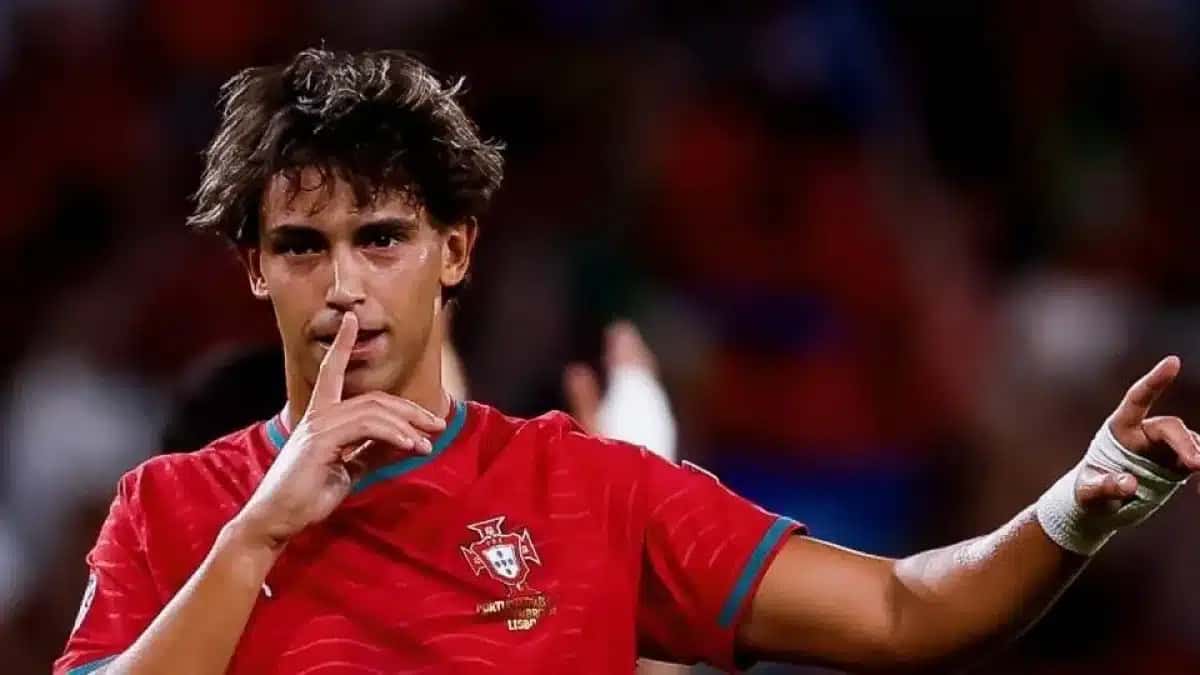 João Félix comemora gol de Portugal contra País de Gales