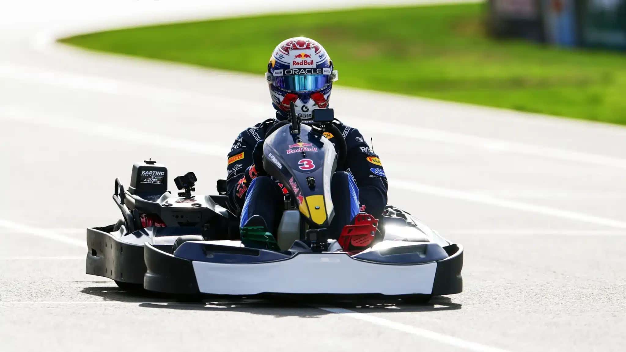 Verstappen venceu desafio no kart contra 100 adversários