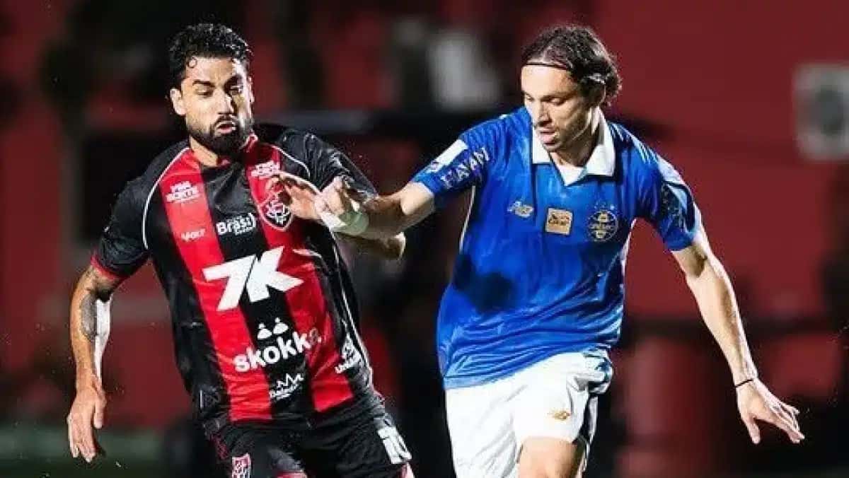 Vitória e Grêmio duelaram no Barradão no fechamento da rodada nesta segunda