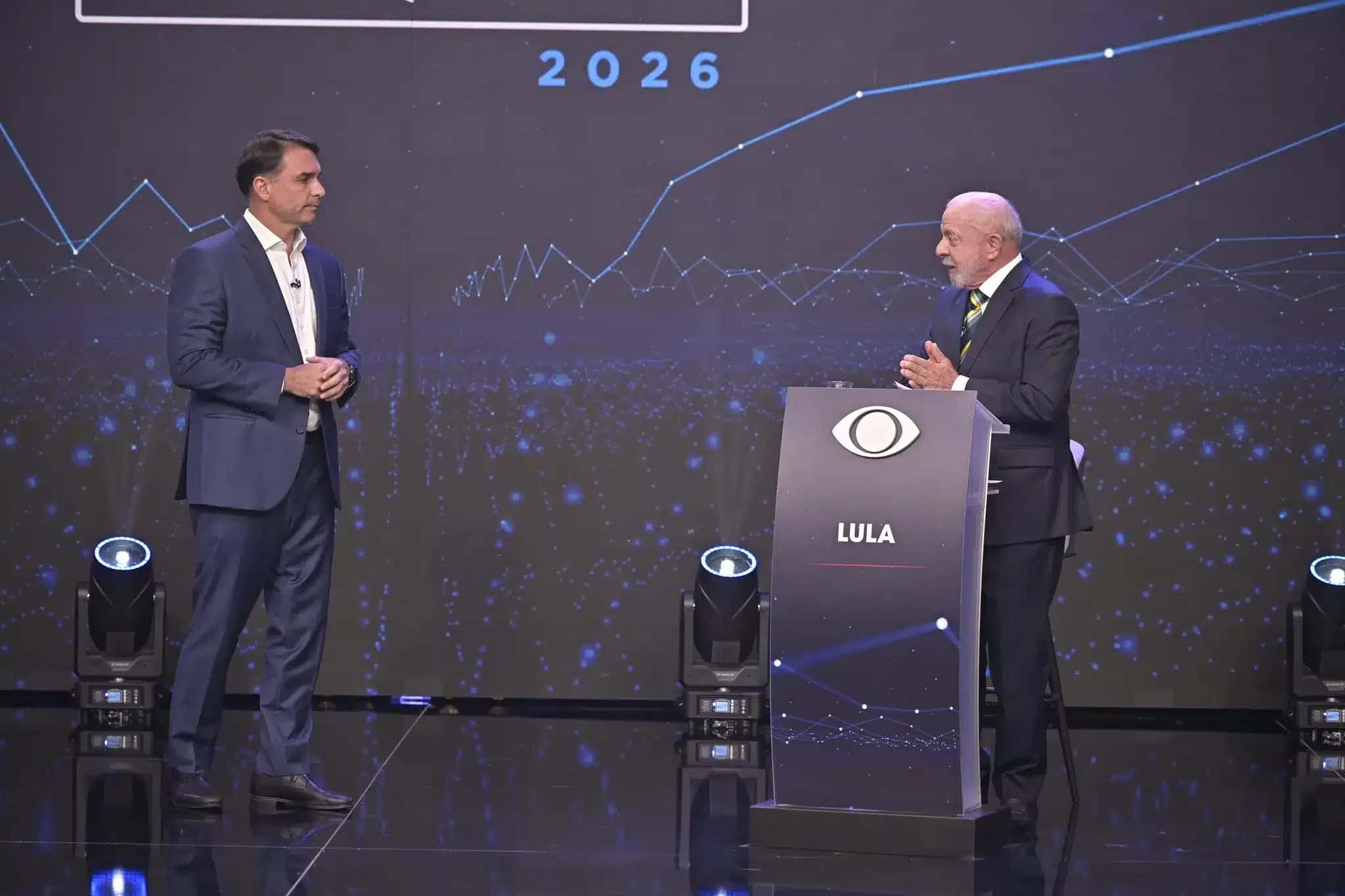 Flávio Bolsonaro e Lula no debate da Band | Foto: Reprodução/Veja
