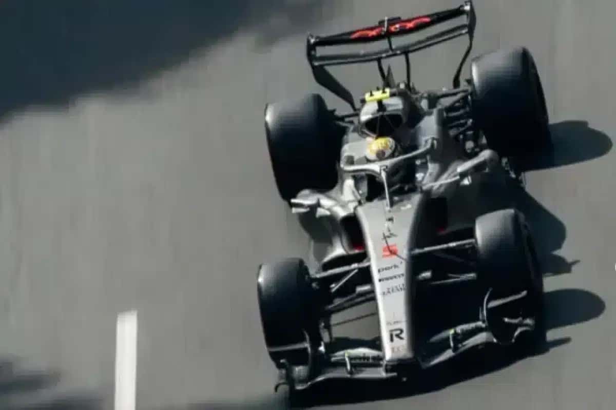 Bortoleto em ação no GP de Baku