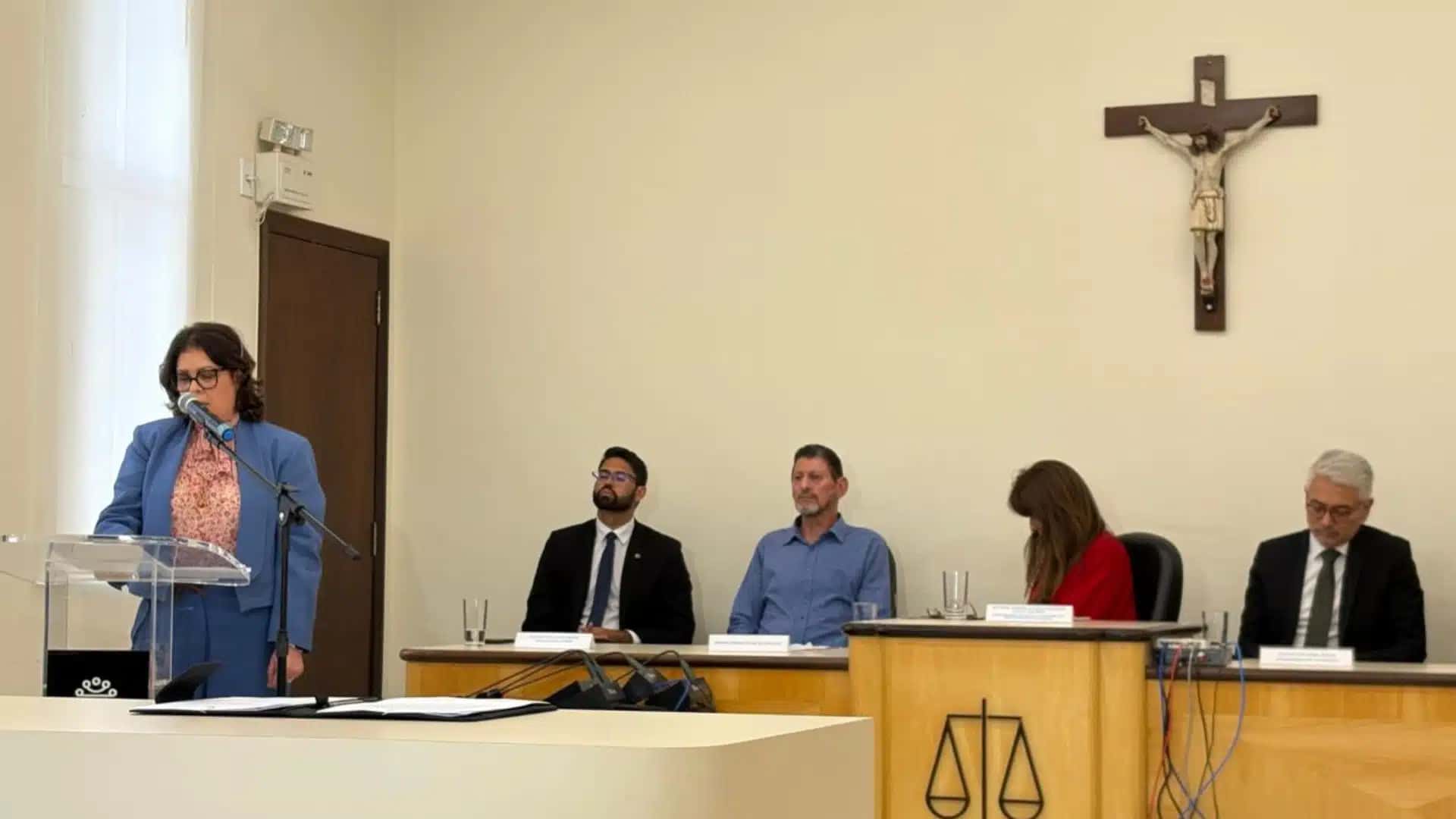 Ex-PM foi condenado sob tortura por outros policiais.
