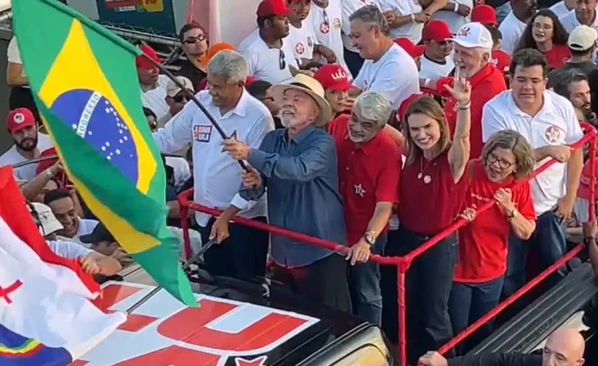 Luiz Inácio Lula da Silva (PT), presidente e candidato à reeleição, em ato em Juazeiro (BA).