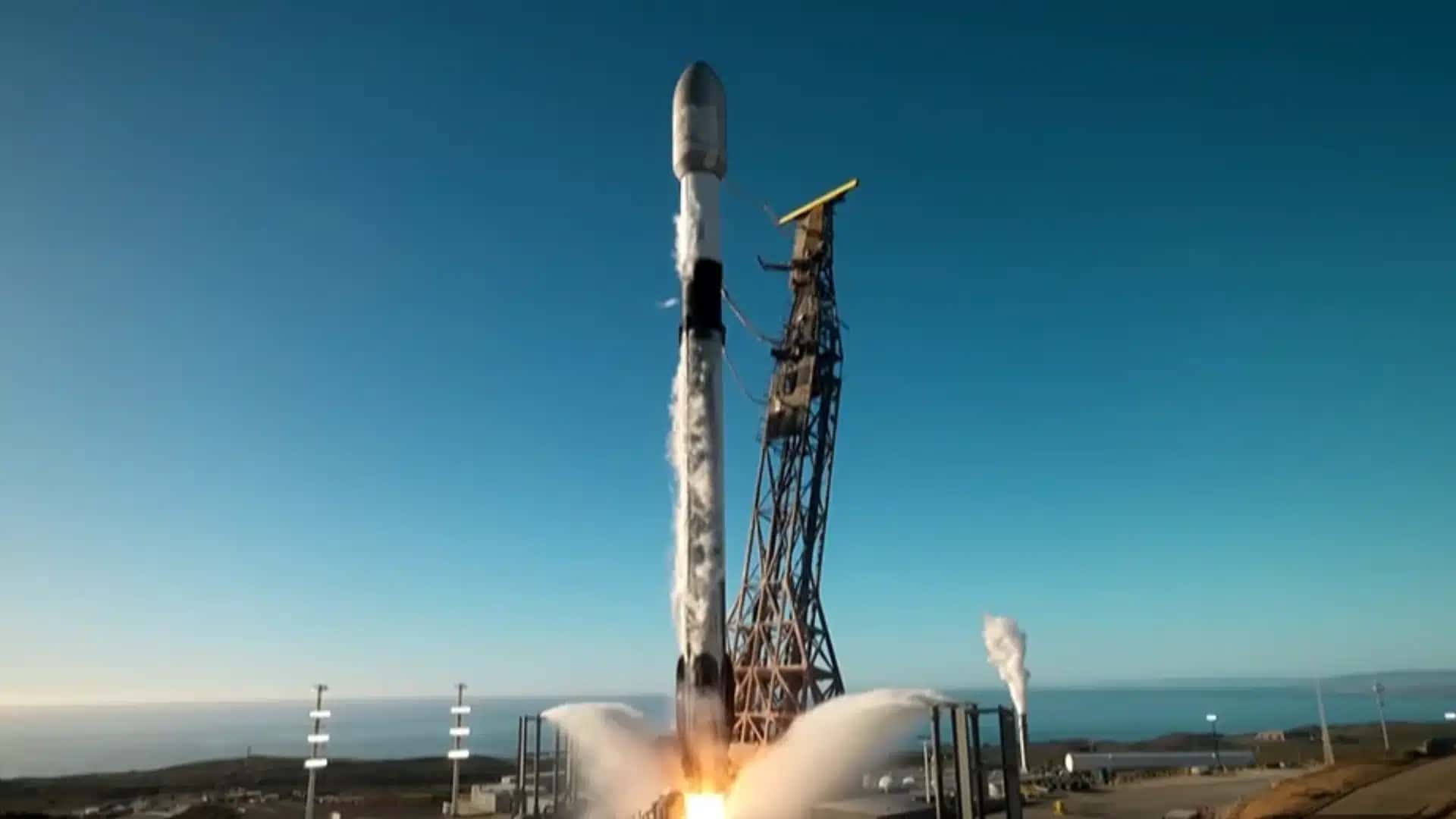 O lançamento ocorreu a partir da Base Espacial de Vandenberg, na Califórnia.