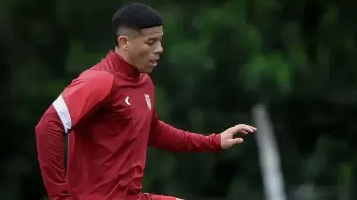 Rojo atuou na partida contra o Flamengo na quinta-feira (22).