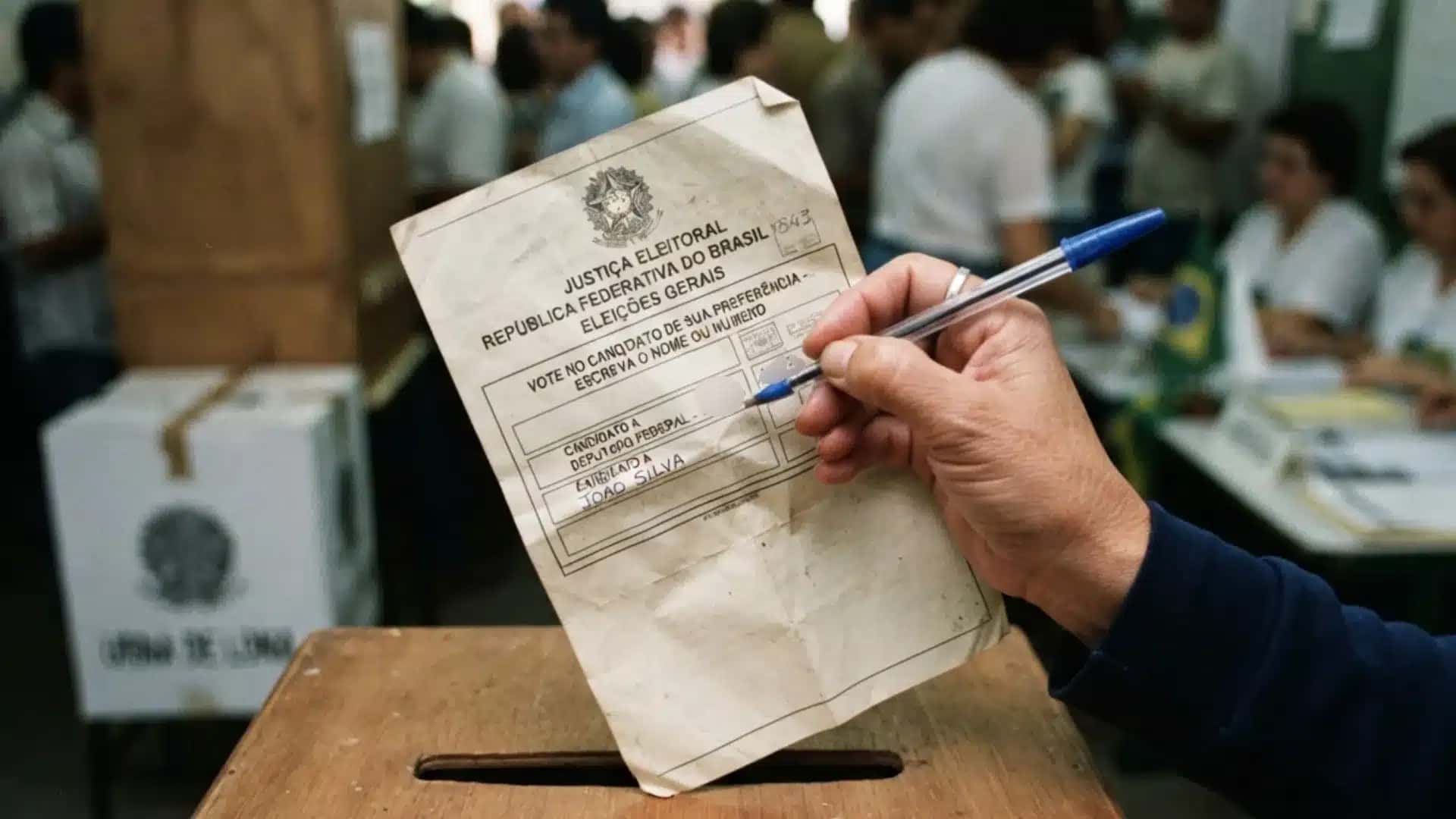 O que a Justiça Eleitoral fazia com toneladas de papel de voto após a apuração das eleições?