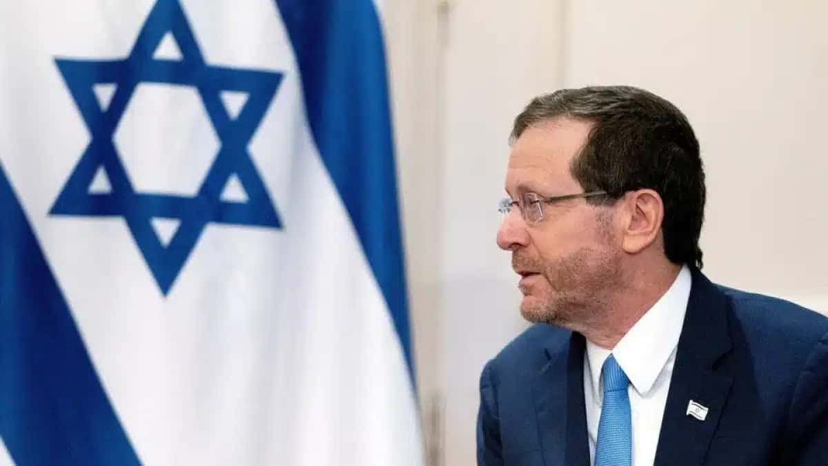 O presidente israelense, Isaac Herzog, durante uma reunião com o secretário de Estado dos EUA, Antony Blinken (não fotografado), em Washington, DC, em 25 de outubro de 2022.