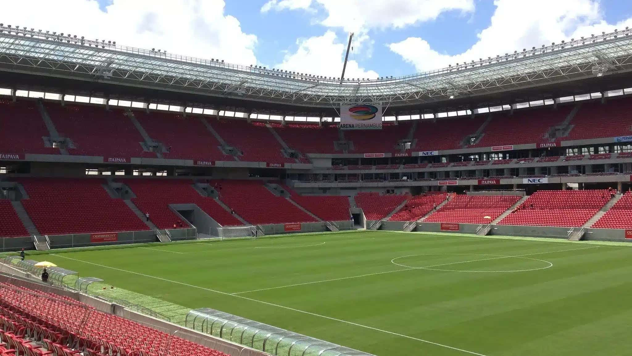 Arena Pernambuco recebe o amistoso da Seleção Brasileira feminina.