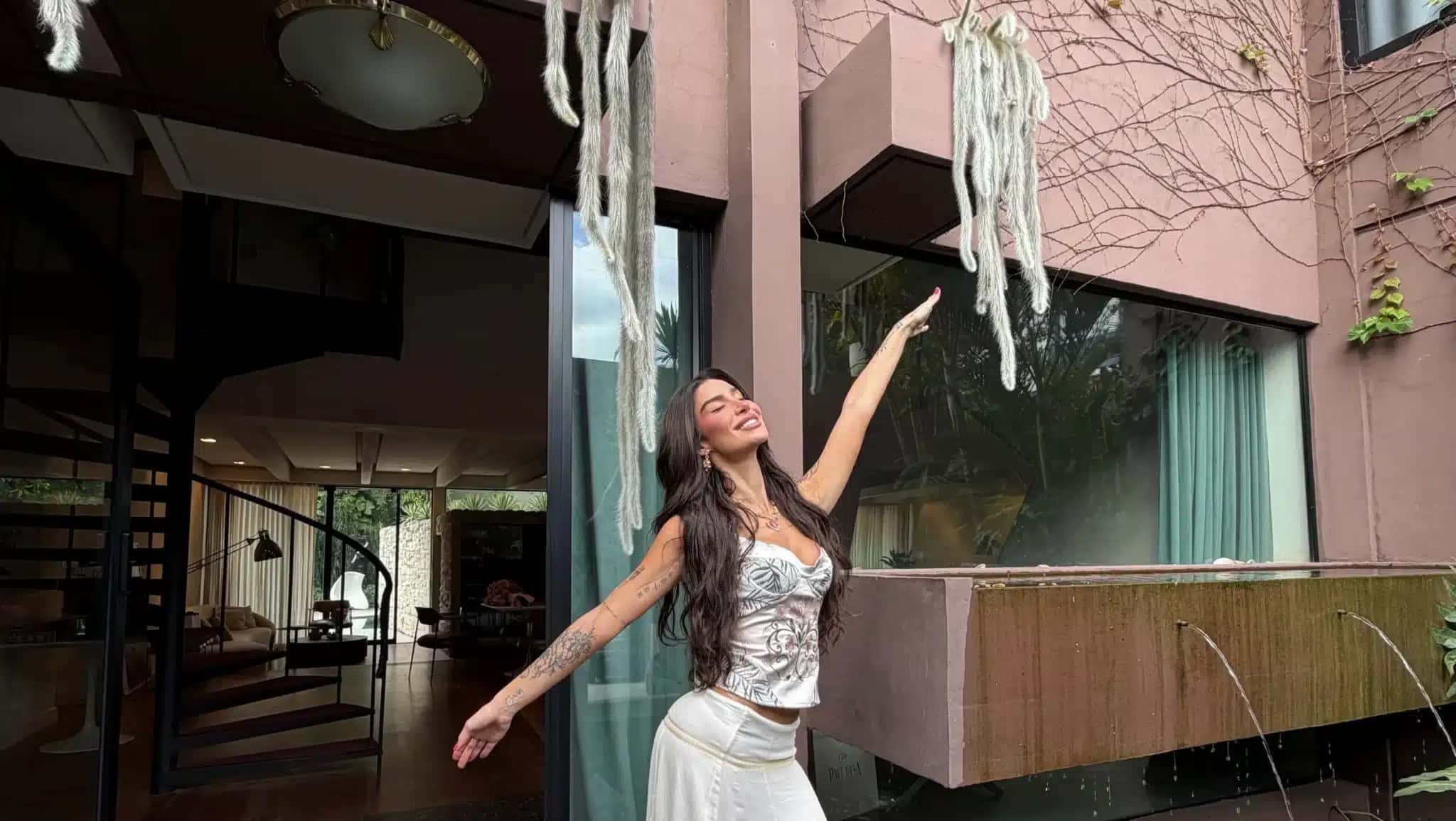 Bianca Andrade mostra detalhes da nova mansão em São Paulo.