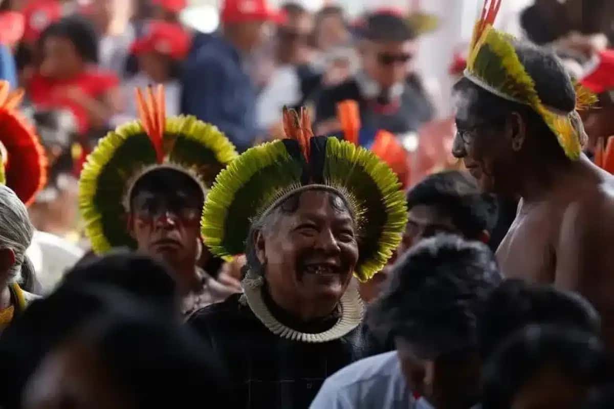 Brasil homologa 4 terras indígenas e assina 10 portarias na COP30.