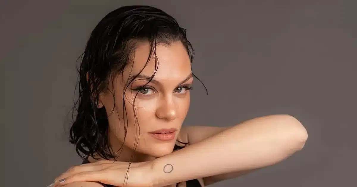 Jessie J celebra nova etapa após lutar contra câncer.