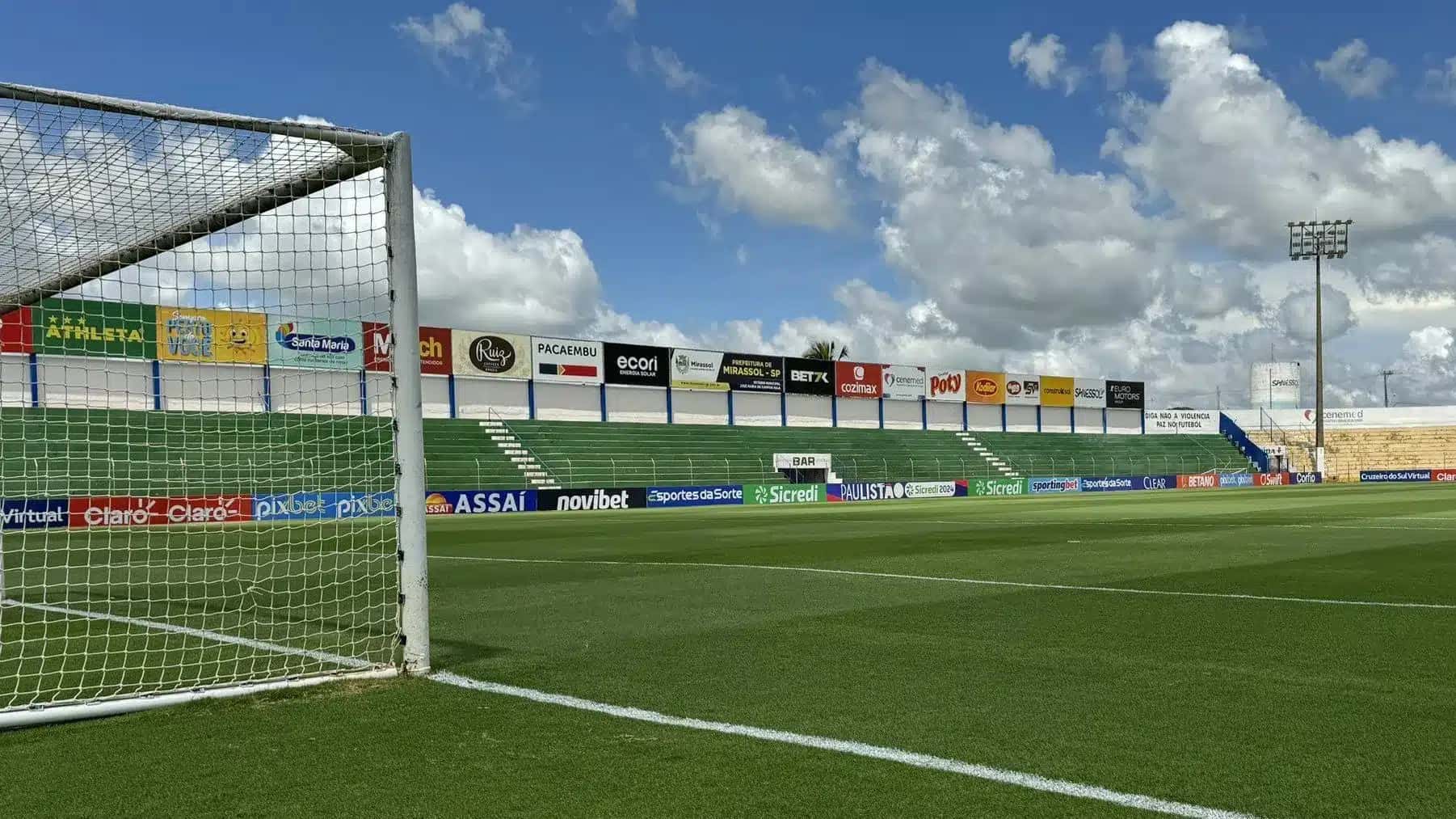 Estádio José Maria de Campos Maia, casa do Mirassol.