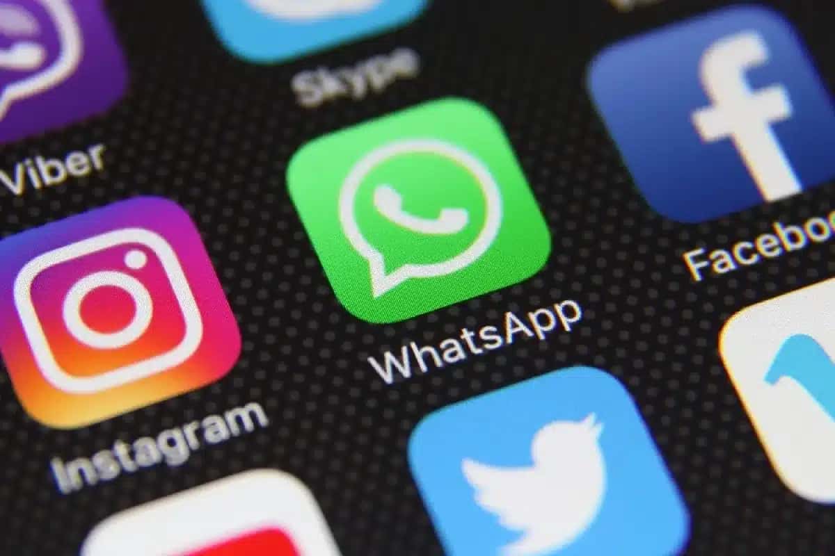 WhatsApp se consolida como canal de circulação massiva de desinformação no Brasil, aponta relatório da Agência Lupa | Foto: Reprodução/Veja