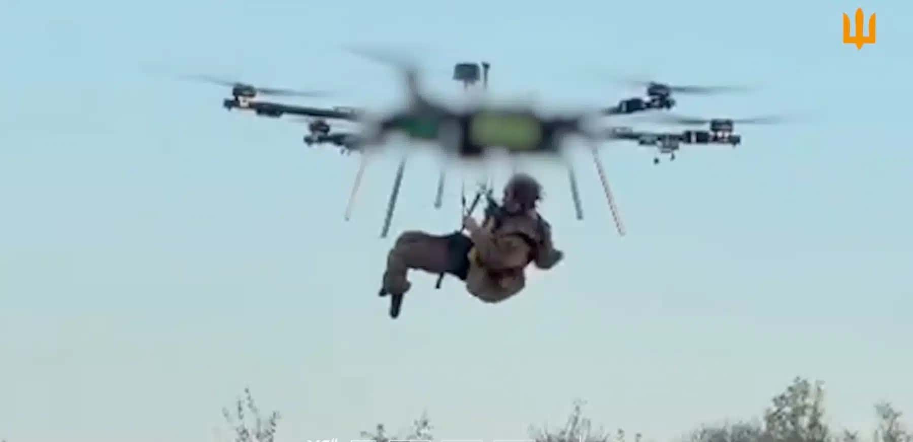 Soldado da Ucrânia é resgatado por drone em Kharkiv.