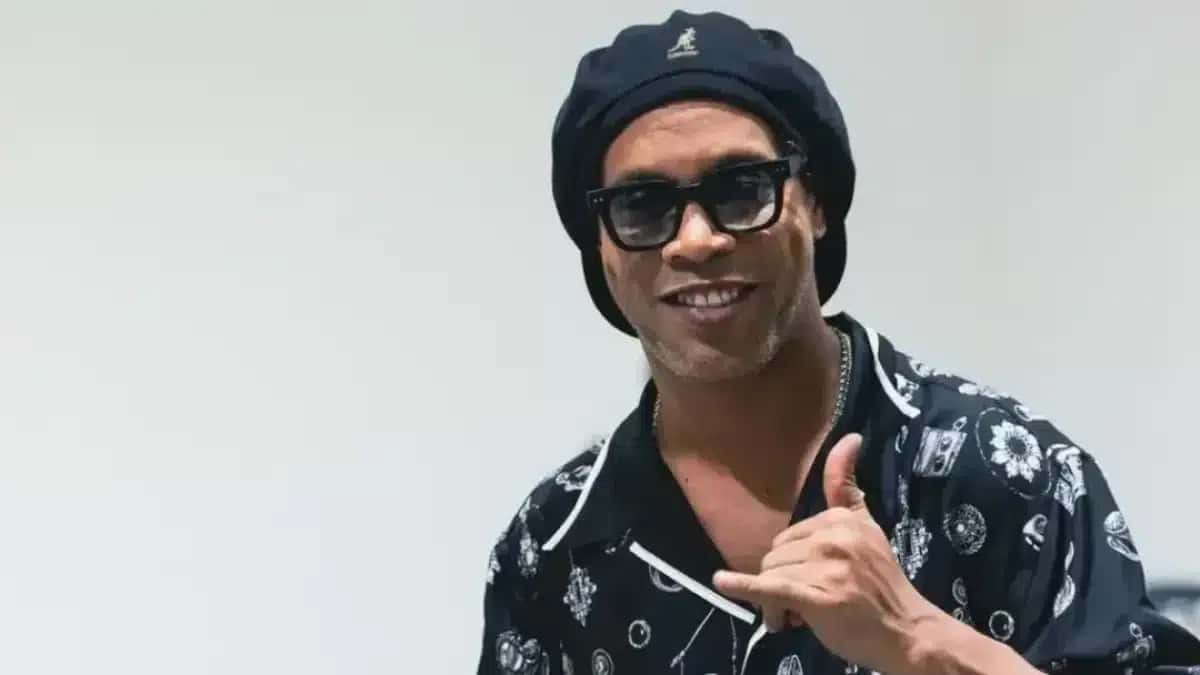 Ronaldinho Gaúcho vai lançar o álbum “Bruxaria 051”, com 22 faixas, na sexta (17)